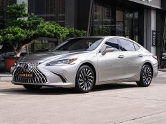 Lexus ES 200 Special Limited Edition - фото 1