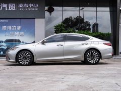 Lexus ES 200 Special Limited Edition - фото 4