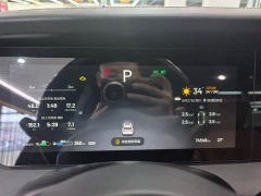 Li Auto ONE Extended-Range 6-Seater - фото 2