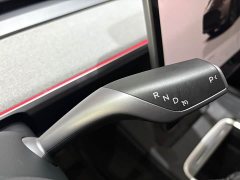 Tesla Model Y rear-wheel drive version - фото 12
