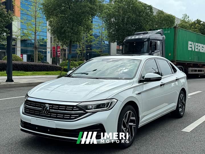 Volkswagen Sagitar 280TSI DSG Super Edition - автомобиль из Китая