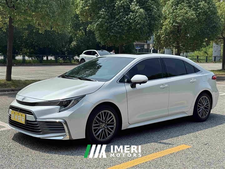 Lexus Lingshang 2.0L Deluxe Edition - автомобиль из Китая