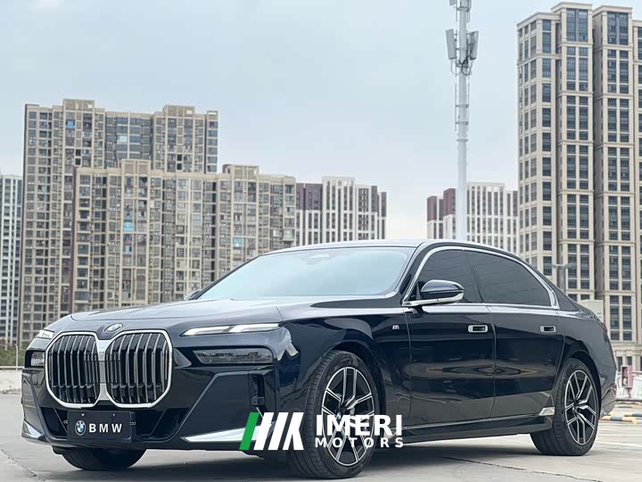 BMW 7 Series 2023 735Li M Sports Package - автомобиль из Китая