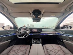 BMW 7 Series 2023 735Li M Sports Package - фото 8