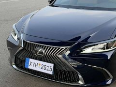 Lexus ES 200 Excellence Edition - фото 15