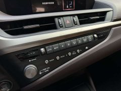 Lexus ES 200 Excellence Edition - фото 9