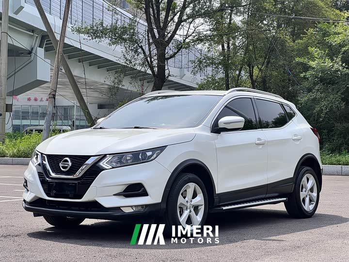 Nissan Qashqai 2.0L CVT XV Premium Edition - автомобиль из Китая