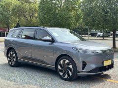 Lynk & Co eπ008 210Max extended range version 6 seats - фото 3