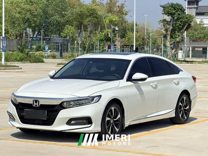 Honda Accord 2018 260TURBO Deluxe Edition National V