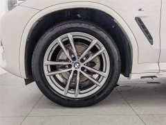 BMW X3 facelift xDrive25i M sports package - фото 17