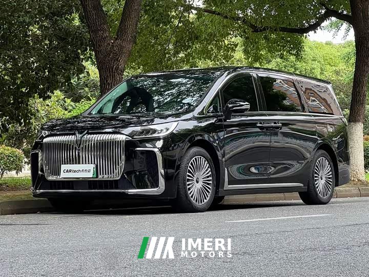 Voyah Lantu Dreamer PHEV four-wheel drive premium Kunpeng version - автомобиль из Китая