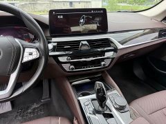 BMW 5 Series facelift 525Li luxury package - фото 10