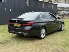 BMW 5 Series facelift 525Li luxury package - фото 3
