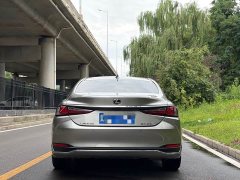 Lexus ES 200 Excellence Edition - фото 5