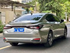 Lexus ES 200 Premium Edition - фото 8