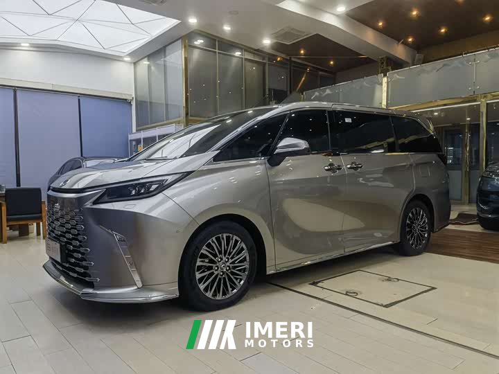 Lexus LM 2023 500h six-seater premium version - автомобиль из Китая