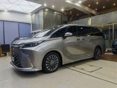 Lexus LM 2023 500h six-seater premium version - фото 1