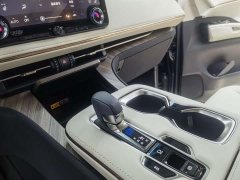 Lexus LM 2023 500h six-seater premium version - фото 9