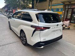 Toyota Granvia 2.5L Hybrid Luxury - фото 7