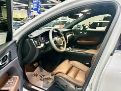 Volvo XC60 B5 four-wheel drive Zhiyuan luxury version - фото 5