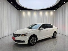 Lynk & Co Octavia 1.5L Automatic Comfort Edition - фото 1