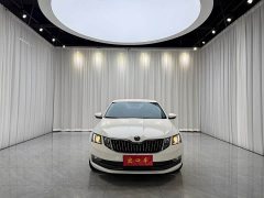 Lynk & Co Octavia 1.5L Automatic Comfort Edition - фото 2