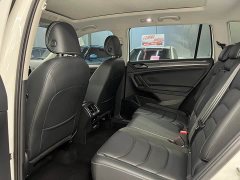 Volkswagen Tiguan L 330TSI Automatic FWD R-Line Premium Edition - фото 10