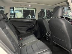 Volkswagen Tiguan L 330TSI Automatic FWD R-Line Premium Edition - фото 11