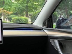 Tesla Model Y standard range rear-wheel drive version - фото 12