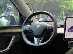 Tesla Model Y standard range rear-wheel drive version - фото 13