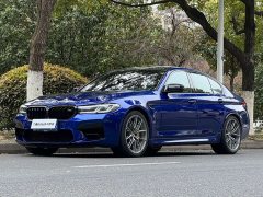BMW M5 - фото 1