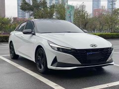Lexus Elantra 2021 1.5L CVT LUX Premium Edition - фото 3