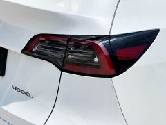 Tesla Model Y rear-wheel drive version - фото 13