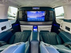 Lynk & Co Century 2.0T four-seater private version - фото 12