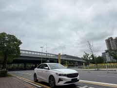 Geely Emgrand 4th generation 1.5L CVT premium - фото 3