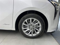 BMW Century 2.0T Six-Seater Yunshi Edition - фото 12