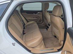 Jaguar XFL 2024 2.0T P250 two-wheel drive exclusive luxury version - фото 13