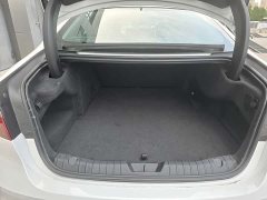 Jaguar XFL 2024 2.0T P250 two-wheel drive exclusive luxury version - фото 18