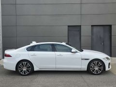 Jaguar XFL 2024 2.0T P250 two-wheel drive exclusive luxury version - фото 4