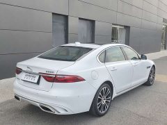 Jaguar XFL 2024 2.0T P250 two-wheel drive exclusive luxury version - фото 6