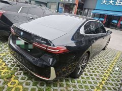 BMW i5 eDrive 35L Exclusive M Sports Package - фото 6