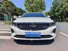 Geely Emgrand 2022 4th generation 1.5L CVT premium - фото 2