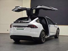Tesla Model X 2023 dual-motor all-wheel drive version - фото 14