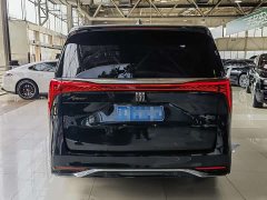 Lynk & Co Century 2.0T four-seater private version - фото 19