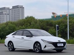 Lexus Elantra 2022 1.5L CVT LUX Premium Edition - фото 3