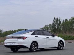 Lexus Elantra 2022 1.5L CVT LUX Premium Edition - фото 4