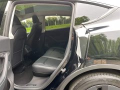 Tesla Model Y rear-wheel drive version - фото 11