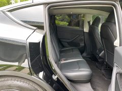 Tesla Model Y rear-wheel drive version - фото 15