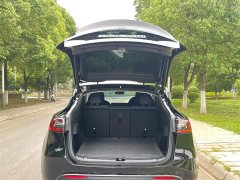 Tesla Model Y rear-wheel drive version - фото 8