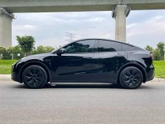 Tesla Model Y rear-wheel drive version - фото 9